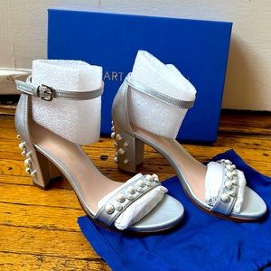[NEVER WORN] Stuart Weitzman BingPearls Silver Napa Color Heels size 7